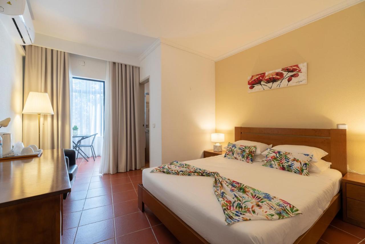 Manta Guest Bed & Breakfast Manta Rota Bagian luar foto