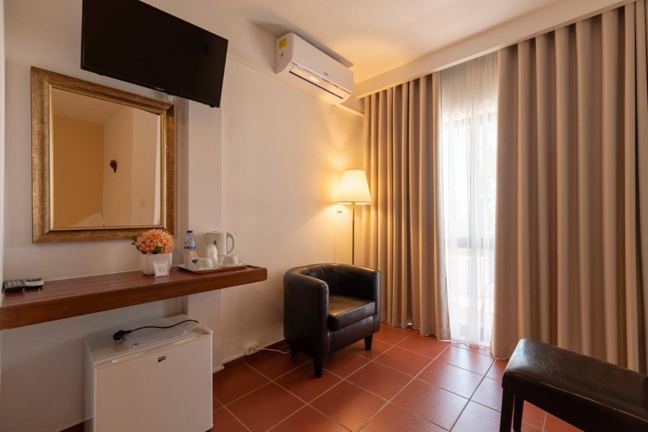 Manta Guest Bed & Breakfast Manta Rota Bagian luar foto