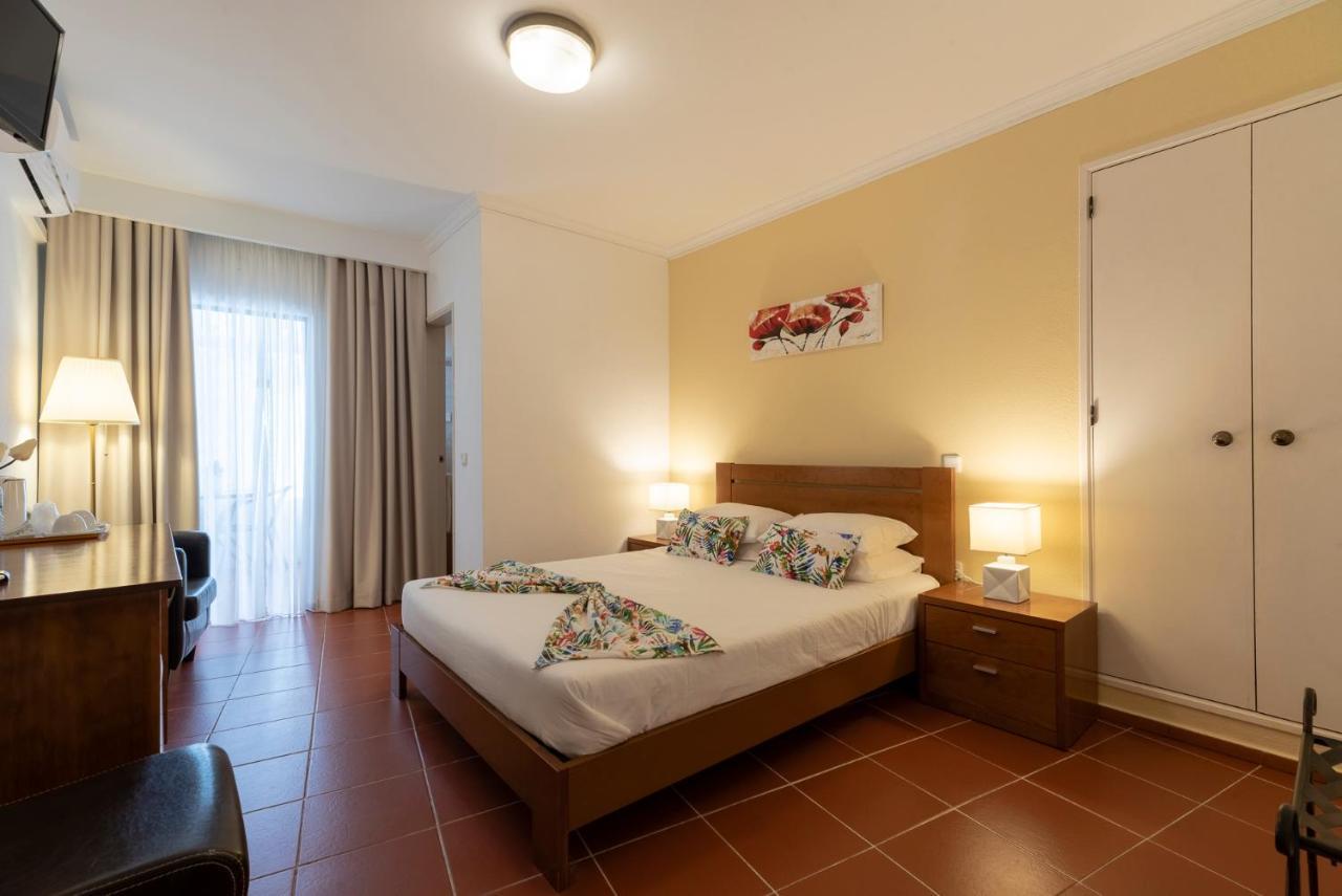 Manta Guest Bed & Breakfast Manta Rota Bagian luar foto