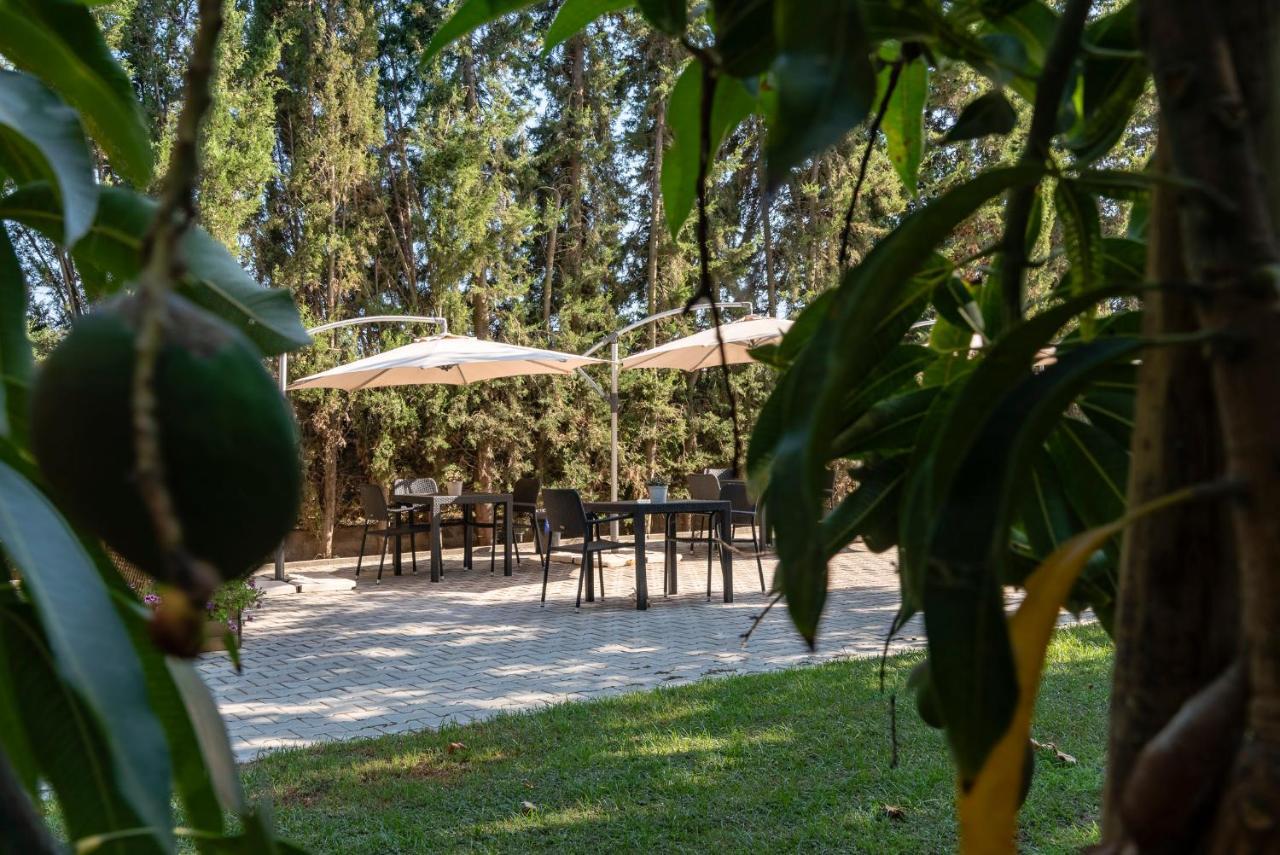 Manta Guest Bed & Breakfast Manta Rota Bagian luar foto