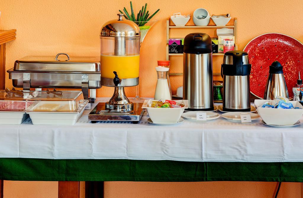 Manta Guest Bed & Breakfast Manta Rota Bagian luar foto