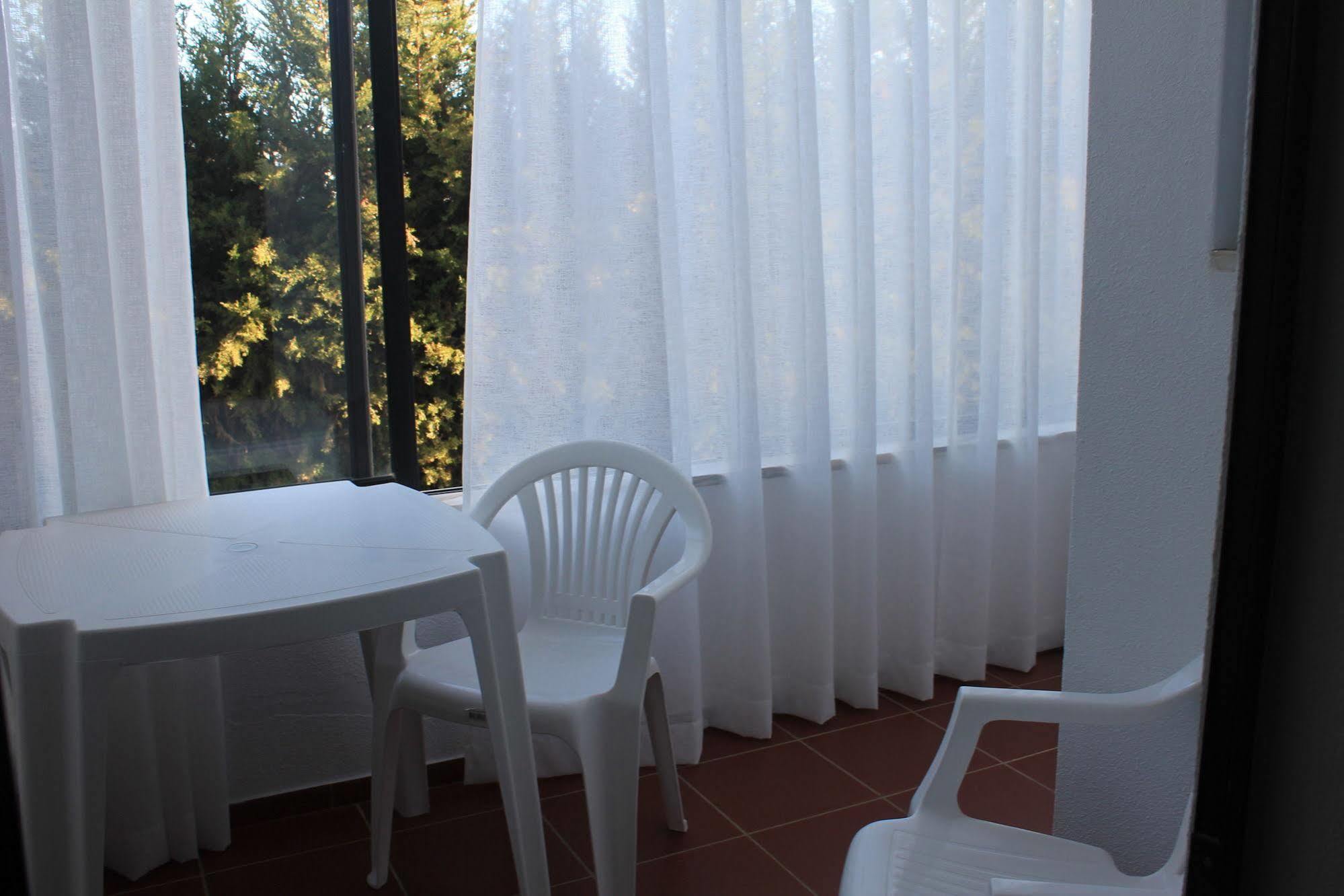 Manta Guest Bed & Breakfast Manta Rota Bagian luar foto