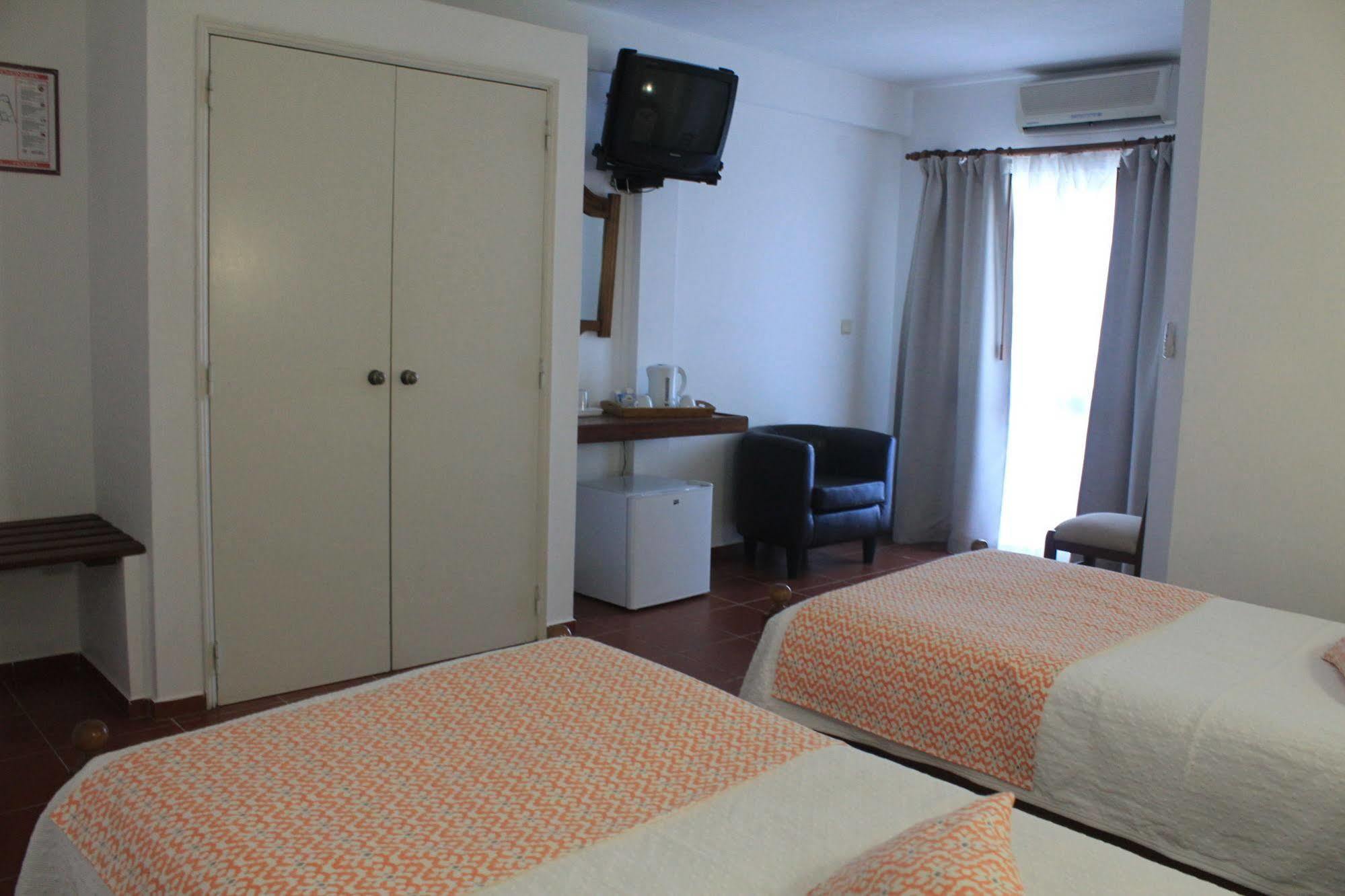 Manta Guest Bed & Breakfast Manta Rota Bagian luar foto